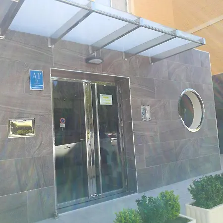 Club Playa Flores 304 * טורמולינוס